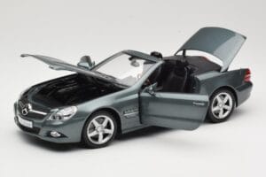 Mercedes SL R230 Amiant Green Minichamps 1:18 B66962389 Druckguss — Bild 2 von 8