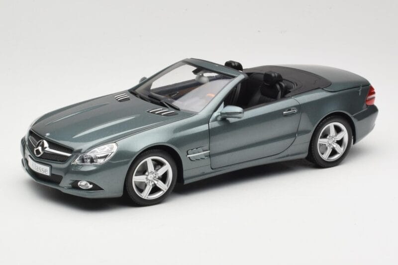 Mercedes SL R230 Amiant Green Minichamps 1:18 B66962389 Druckguss