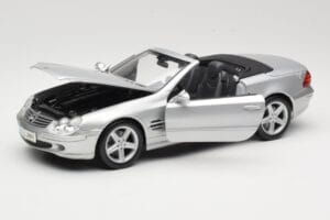 Mercedes SL R230 Silber Maisto 1:18 B66962125 Druckguss — Bild 2 von 8