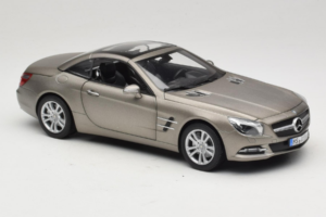 Mercedes SL500 R231 Dark Grey Matt Norev 1:18 183590 Druckguss — Bild 7 von 9
