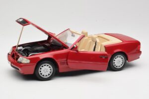 Mercedes SL500 R129 Rot Revell 1:18 08927 Druckguss — Bild 2 von 8