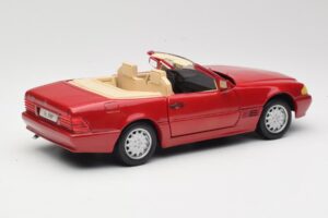 Mercedes SL500 R129 Rot Revell 1:18 08927 Druckguss — Bild 3 von 8