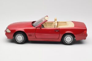 Mercedes SL500 R129 Rot Revell 1:18 08927 Druckguss — Bild 4 von 8