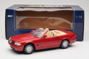 Mercedes SL500 R129 Rot Revell 1:18 08927 Druckguss — Bild 8 von 8