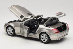 Mercedes SLK R171 Helles Bronze Metallic Maisto 1:18 31674-R1 Druckguss — Bild 5 von 8