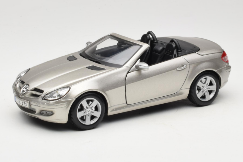 Mercedes SLK R171 Helles Bronze Metallic Maisto 1:18 31674-R1 Druckguss