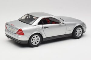 Mercedes SLK R170 Roadster Silber Maisto 1:18 31674 Druckguss — Bild 5 von 9