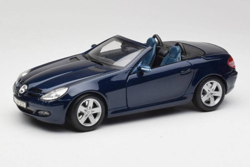 Mercedes SLK R171 Blau Maisto 1:18 B66962190 Druckguss