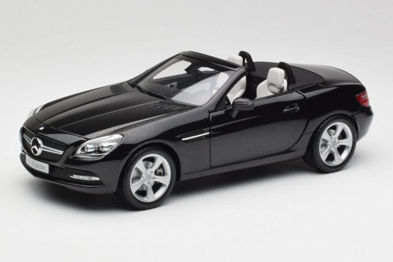 Mercedes SLK R172 Magnetite Schwarz Minichamps 1:18 B66960514 Druckguss