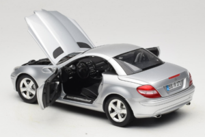 Mercedes SLK R171 Silber Minichamps 1:18 B66962318 Druckguss — Bild 5 von 9