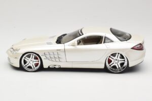 Mercedes SLR McLaren C199 Weiß Maisto 1:18 31068 Druckguss — Bild 4 von 8