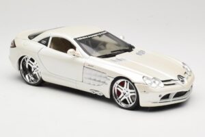 Mercedes SLR McLaren C199 Weiß Maisto 1:18 31068 Druckguss — Bild 6 von 8