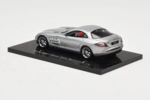 Mercedes SLR McLaren Crystal Silver Minichamps 1:43 B66961974 Druckguss — Bild 3 von 4