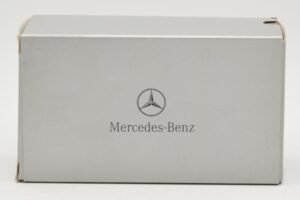 Mercedes SLR McLaren Crystal Silver Minichamps 1:43 B66961974 Druckguss — Bild 4 von 4