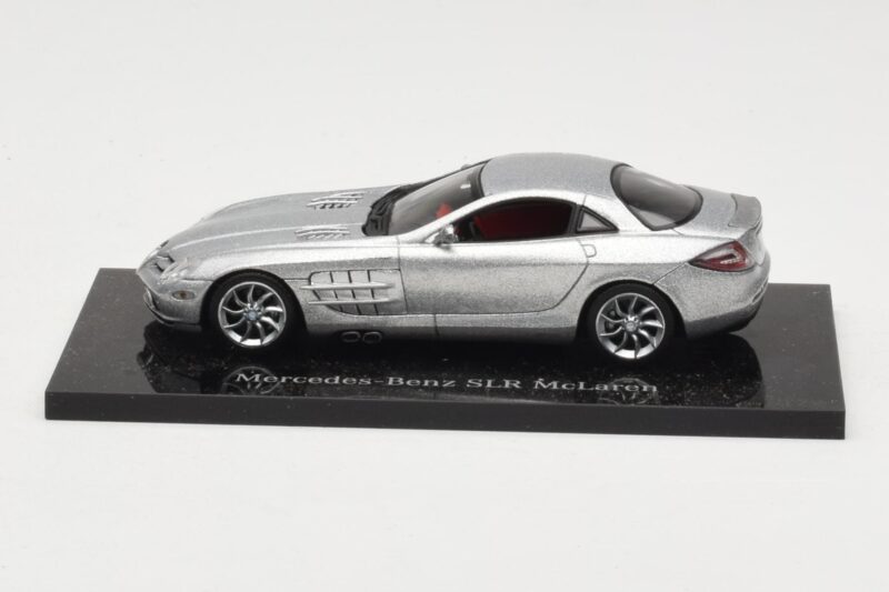 Mercedes SLR McLaren Crystal Silver Minichamps 1:43 B66961974 Druckguss