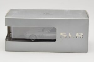 Mercedes SLR McLaren Roadster Crystal Laurit Silver Minichamps 1:43 B66961005 Druckguss — Bild 4 von 4