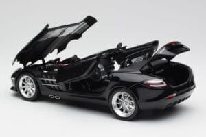 Mercedes SLR McLaren Roadster R199 Crystal Galaxit Schwarz Minichamps 1:18 B66961004 Druckguss — Bild 5 von 8
