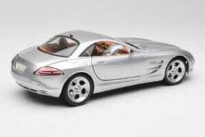 Mercedes SLR Vision Liquid Silber Maisto 1:18 B66962101 Druckguss — Bild 3 von 8