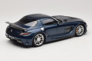 Mercedes SLS AMG Black Series Daytona Blue Metallic Minichamps 1:18 110033026 Druckguss — Bild 3 von 8