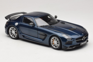 Mercedes SLS AMG Black Series Daytona Blue Metallic Minichamps 1:18 110033026 Druckguss — Bild 6 von 8