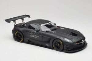 Mercedes AMG SLS C197 GT3 45 Jahre Driving Performance Minichamps 1:18 151133100 Druckguss — Bild 4 von 6