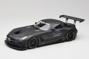 Mercedes AMG SLS C197 GT3 45 Jahre Driving Performance Minichamps 1:18 151133100 Druckguss