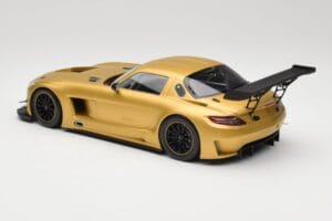 Mercedes AMG SLS C197 GT3 Street Gold Minichamps 1:18 151113106 Druckguss — Bild 5 von 6