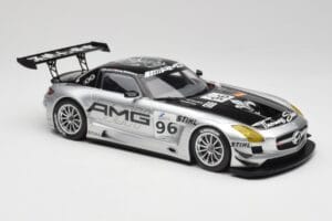 Mercedes AMG SLS C197 GT3 Team AMG China #96 M. Hakkinen / C. Cheng Zhuhai 6th 2011 Minichamps 1:18 151113196 Druckguss — Bild 4 von 6