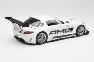 Mercedes AMG SLS C197 GT3 Street Weiß Minichamps 1:18 151123107 Druckguss — Bild 2 von 6