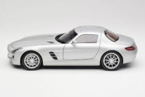 Mercedes SLS AMG C197 Iridium Silber Minichamps 1:18 100039026 Druckguss — Bild 4 von 8