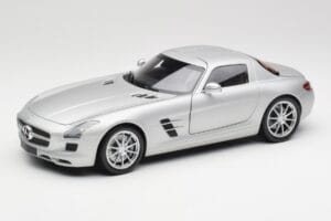Mercedes SLS AMG C197 Iridium Silber Minichamps 1:18 100039026 Druckguss