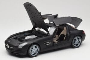 Mercedes SLS AMG C197 Matte Black Minichamps 1:18 100039027 Druckguss — Bild 2 von 8