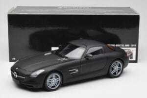 Mercedes SLS AMG C197 Matte Black Minichamps 1:18 100039027 Druckguss — Bild 8 von 8