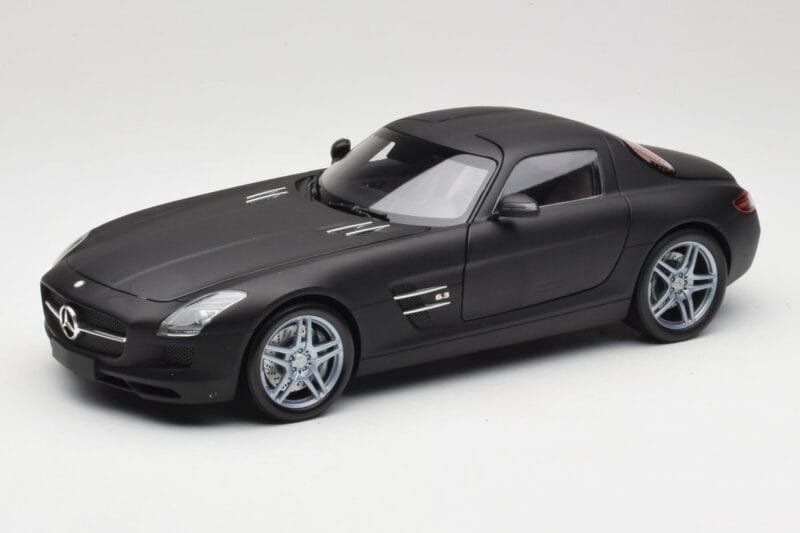 Mercedes SLS AMG C197 Matte Black Minichamps 1:18 100039027 Druckguss