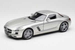 Mercedes SLS AMG C197 Matt Silber Minichamps 1:18 100039029 Druckguss