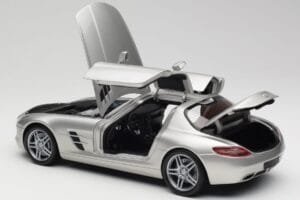 Mercedes SLS AMG C197 Matt Silber Minichamps 1:18 100039029 Druckguss — Bild 5 von 8