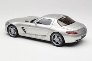 Mercedes SLS AMG C197 Matt Silber Minichamps 1:18 100039029 Druckguss — Bild 7 von 8