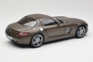 Mercedes SLS AMG C197 Monza Grau Minichamps 1:18 B66960044 Druckguss — Bild 3 von 8