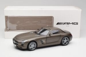 Mercedes SLS AMG C197 Monza Grau Minichamps 1:18 B66960044 Druckguss — Bild 8 von 8