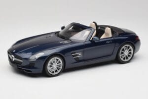 Mercedes SLS AMG R197 Roadster South Seas Blau Minichamps 1:18 100039031 Druckguss
