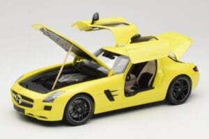 Mercedes SLS AMG C197 Gelb Minichamps 1:18 100039022 Druckguss — Bild 2 von 8