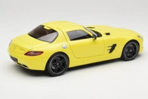 Mercedes SLS AMG C197 Gelb Minichamps 1:18 100039022 Druckguss — Bild 3 von 8