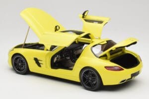 Mercedes SLS AMG C197 Gelb Minichamps 1:18 100039022 Druckguss — Bild 5 von 8