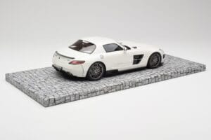 Mercedes Brabus SLS AMG 700 Biturbo Pearl Weiß Minichamps 1:18 107032020 Druckguss — Bild 2 von 6