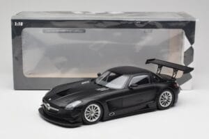 Mercedes SLS AMG GT3 C197 Street Matt Schwarz Minichamps 1:18 151113101 Druckguss — Bild 6 von 6