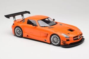 Mercedes SLS AMG GT3 C197 Street Orange Minichamps 1:18 151113105 Druckguss — Bild 4 von 6
