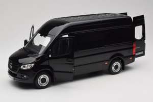 Mercedes Sprinter Schwarz Norev 1:18 183041 Druckguss — Bild 2 von 8