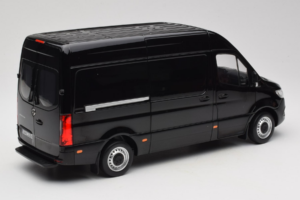 Mercedes Sprinter Schwarz Norev 1:18 183041 Druckguss — Bild 3 von 8