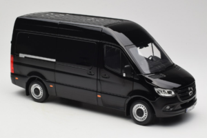 Mercedes Sprinter Schwarz Norev 1:18 183041 Druckguss — Bild 6 von 8