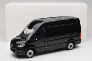 Mercedes Sprinter Schwarz Norev 1:18 183041 Druckguss — Bild 8 von 8